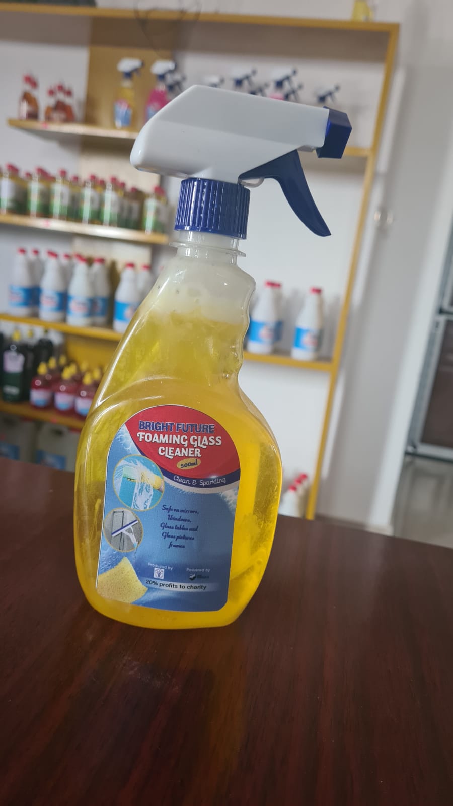 Foaming Glass cleaner 1,500frs